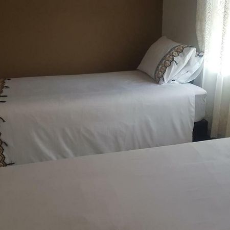 Patzerella'S Cozy Nest Hotel Krugersdorp Exterior foto