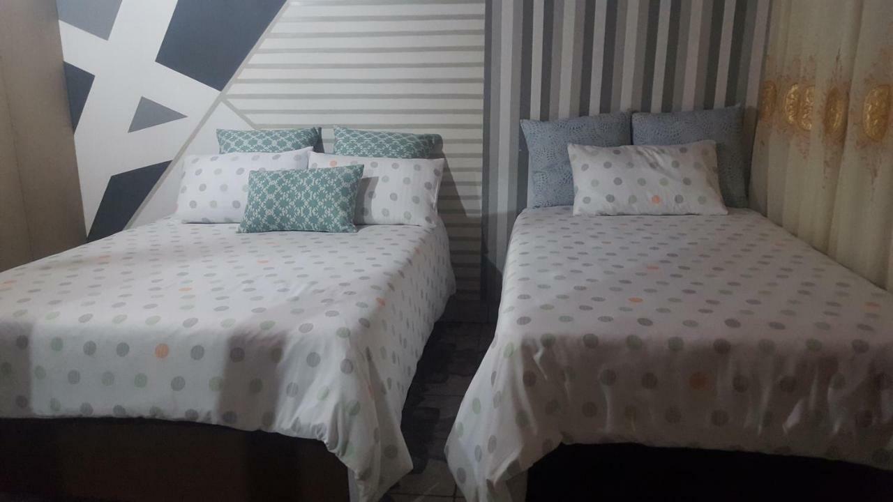 Patzerella'S Cozy Nest Hotel Krugersdorp Exterior foto