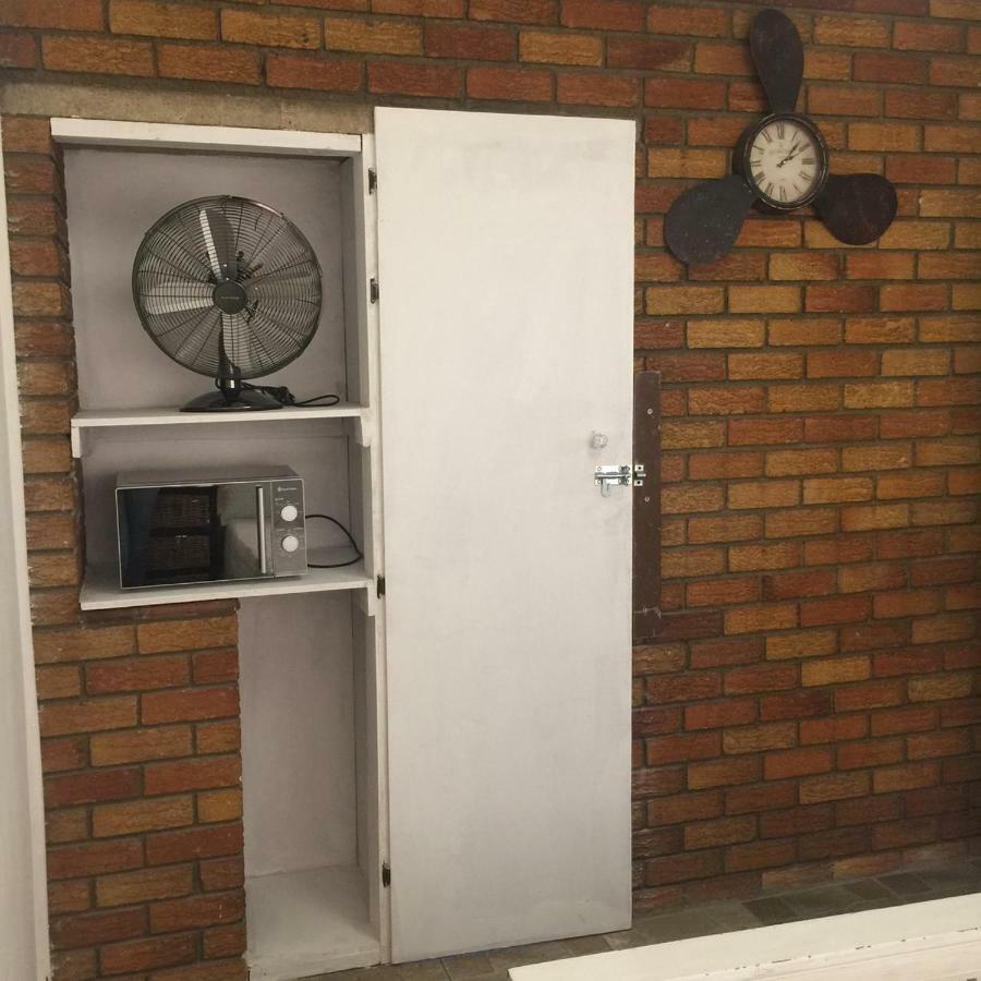 Patzerella'S Cozy Nest Hotel Krugersdorp Exterior foto