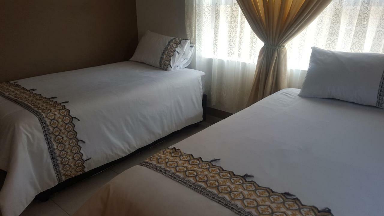 Patzerella'S Cozy Nest Hotel Krugersdorp Exterior foto